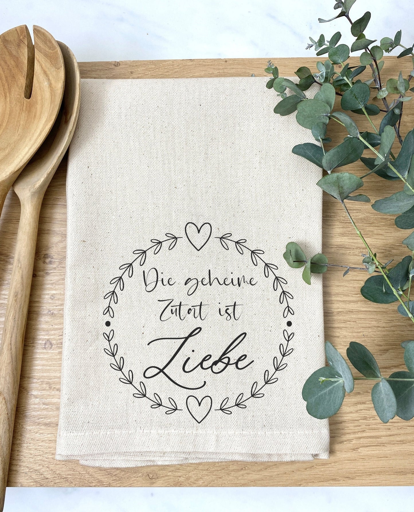 Geschirrtuch „Die geheime Zutat ist Liebe“ – liebevolles Küchen-Geschenk zur Hochzeit für Verliebte