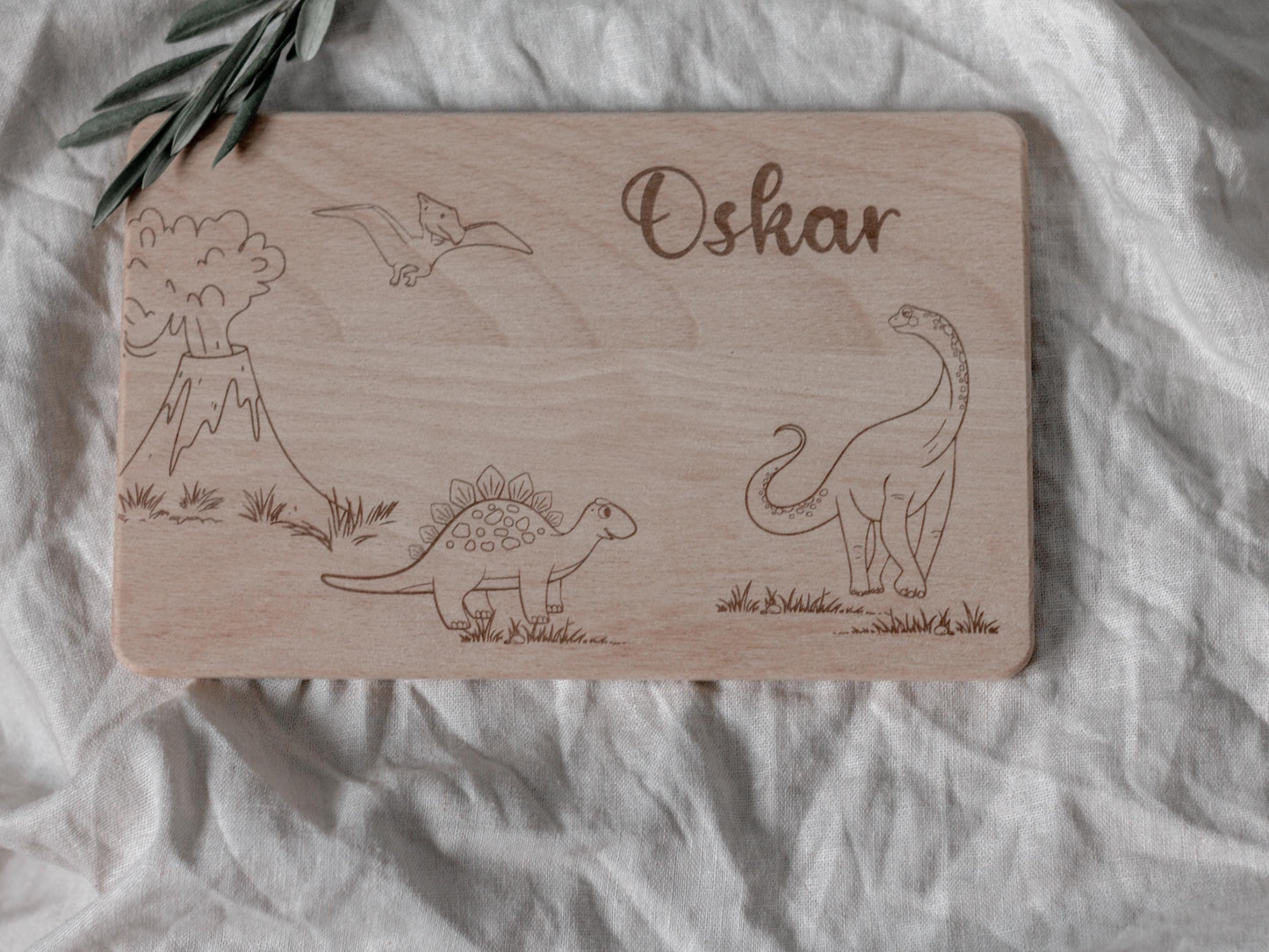 Personalisiertes Dino-Frühstücksbrettchen aus Buchenholz | Geschenk für Kinder