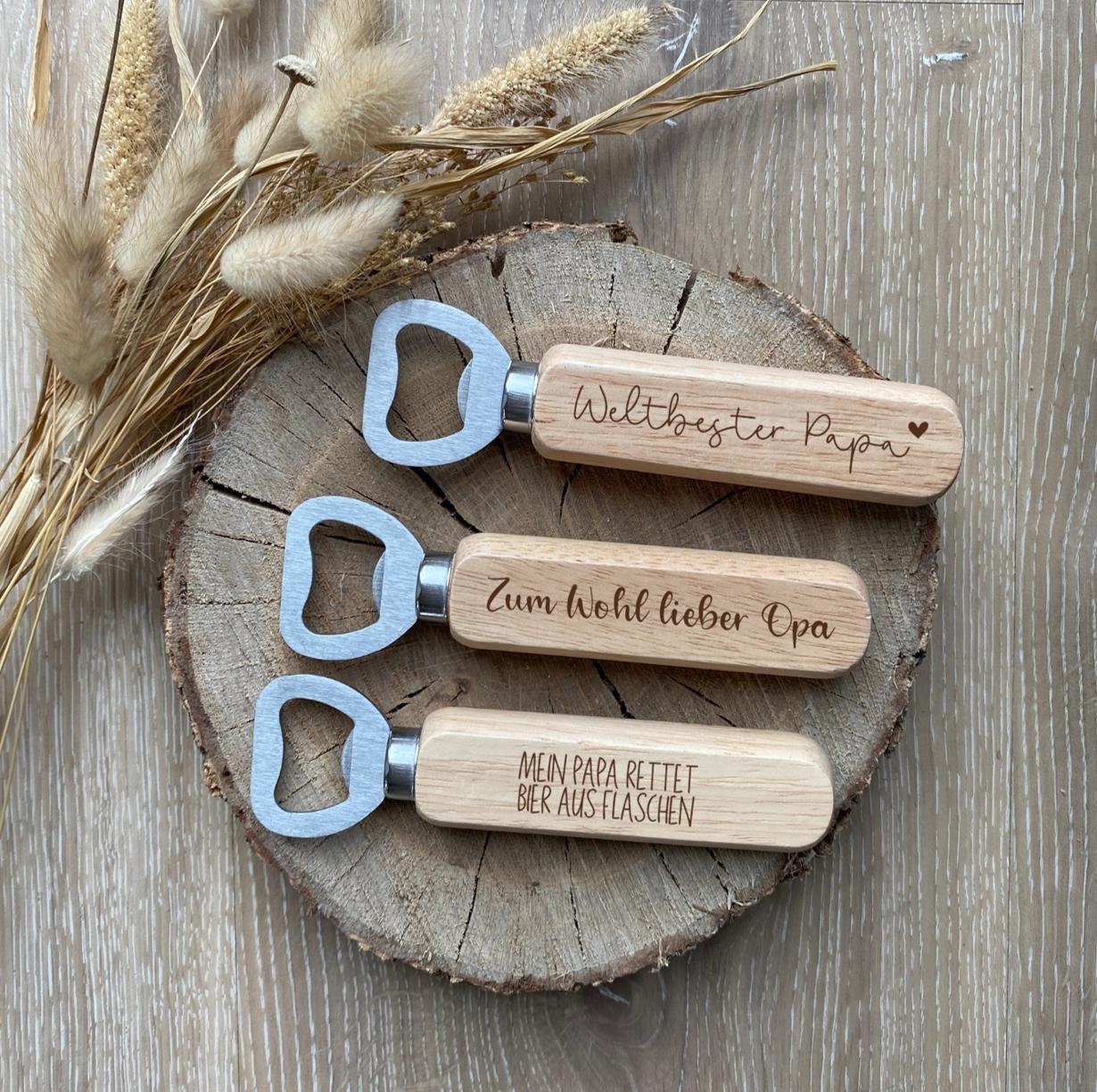 Personalisierter Flaschenöffner aus Holz