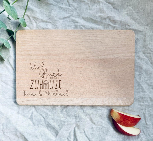 Personalisiertes Holzbrett zum Einzug – graviertes Geschenk für Familie, Freunde & Nachbarn