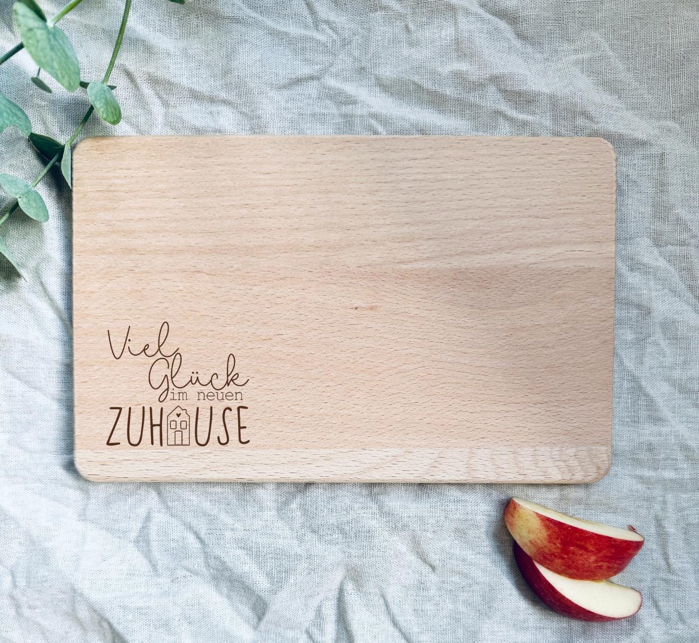 Personalisiertes Holzbrett zum Einzug – graviertes Geschenk für Familie, Freunde & Nachbarn