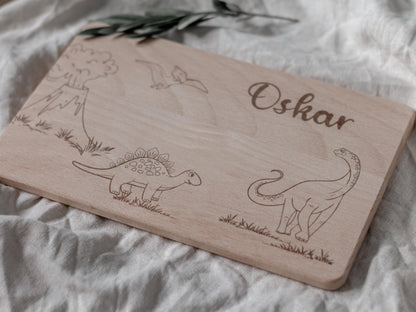 Personalisiertes Dino-Frühstücksbrettchen aus Buchenholz | Geschenk für Kinder
